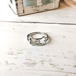 NEW Dog Bone & Paw Silver Tone Band Ring Size 5 Cute, Funky, Pets